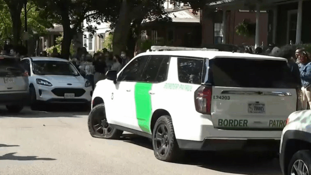 ICE Forced Out on Slashed Tires by Protestors, Multiple Arrests Prevented – Rochester, NY